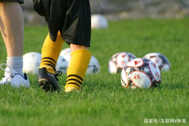 母亲挥霍女儿奖金引争议，张家齐社交动态遭清空